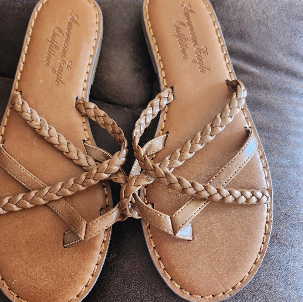 American Eagle sandles never worn